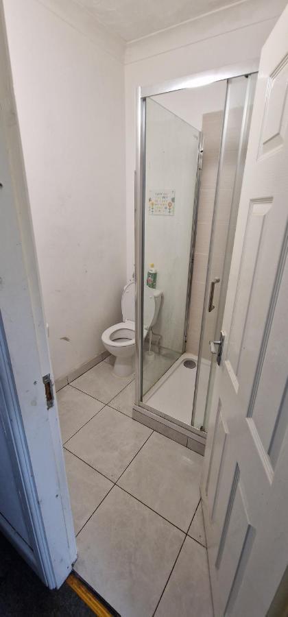 Apartment 1 Bed Entire Studio Flat 10 Min From Centre *