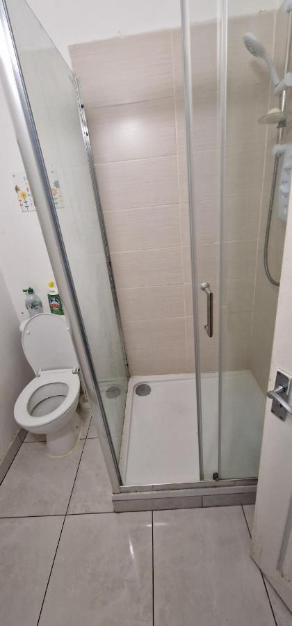 1 Bed Entire Studio Flat 10 Min From Centre Liverpool